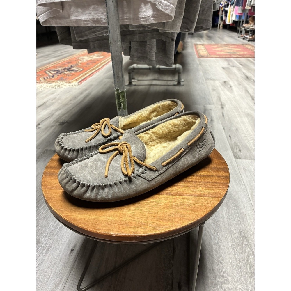 UGG Dakota Gray Moccasin Slippers Women's US Size 6 *Pre-Owned*